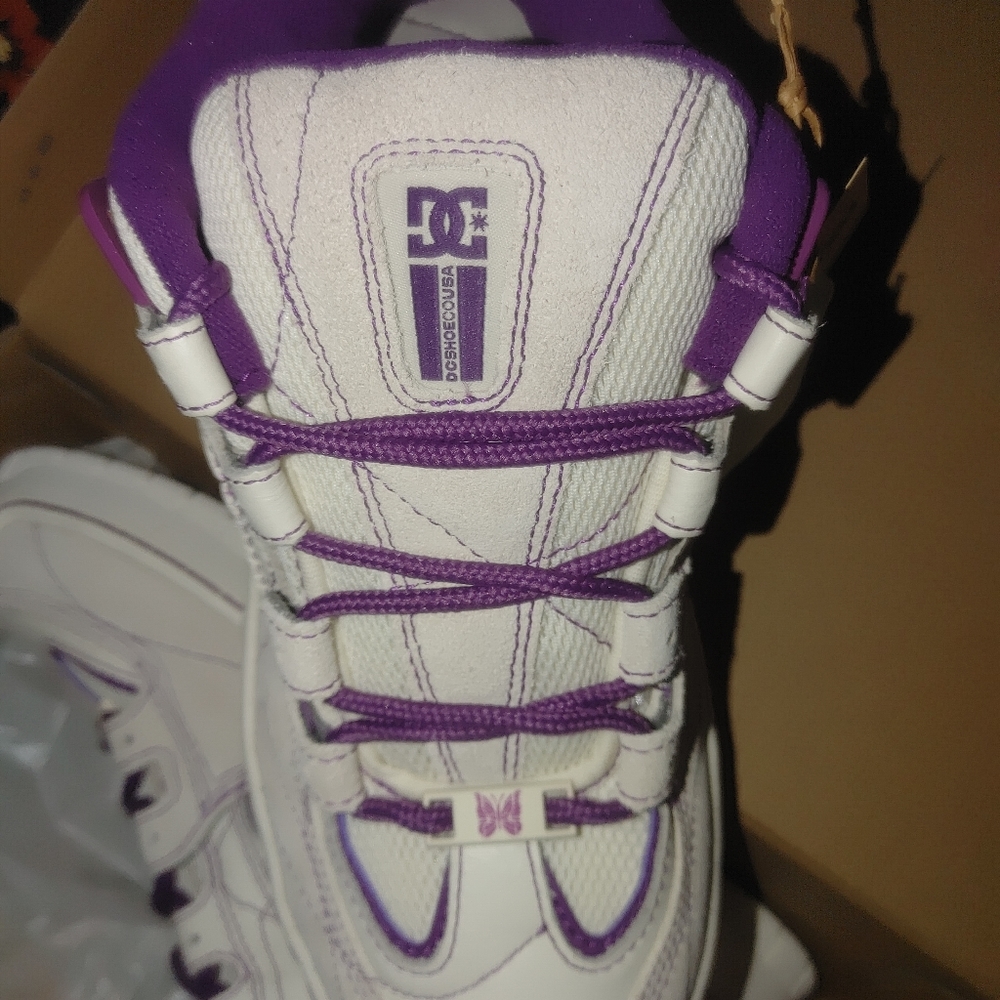 Sneakers - Picture 3 of 5